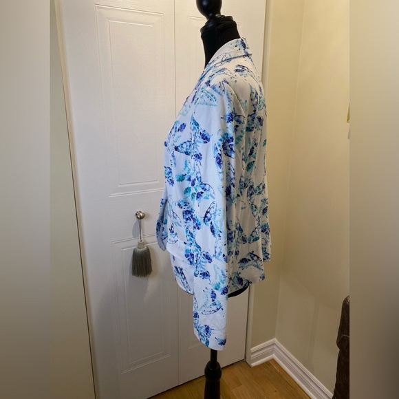 Reitmans petites blue & white butterfly 🦋 pattern jacket w/ top & front pockets - Picture 6 of 13